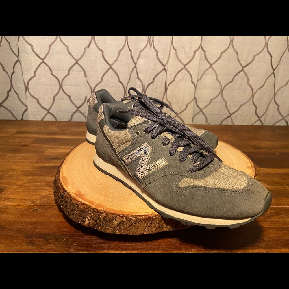 New balance 696 EUC